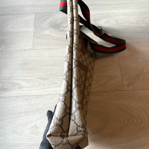 Gucci Plus Tote Bag - Picture 6 of 16